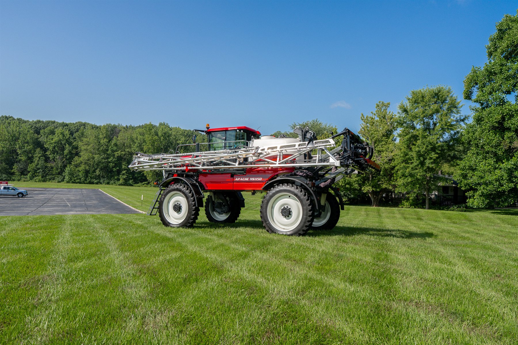 HS1150 full side profile with booms folded